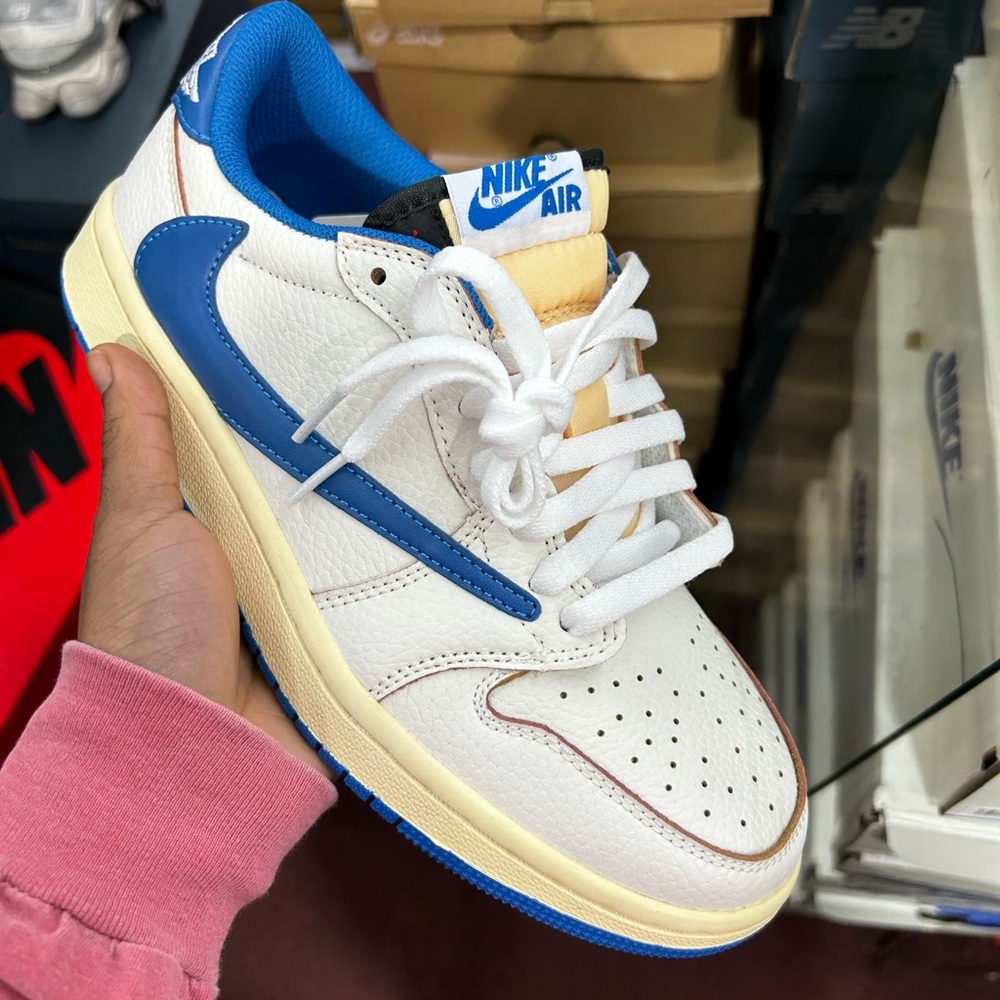 Nike TRAVIS SCOTT